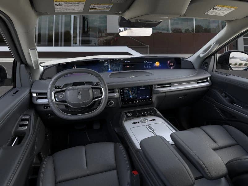 Lincoln Navigator L Premiere 4x4 2026 — side view