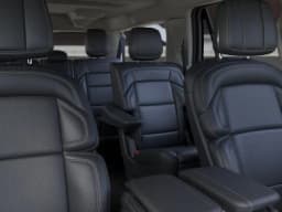Lincoln Navigator L Premiere 4x4 2026 — side view
