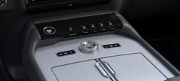 Lincoln Navigator L Premiere 4x4 2026 — side view