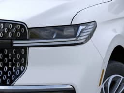Lincoln Navigator L Premiere 4x4 2026 — side view