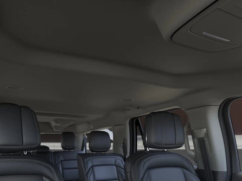 Lincoln Navigator L Premiere 4x4 2026 — side view