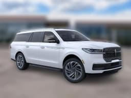 Lincoln Navigator L Premiere 4x4 2026 — side view