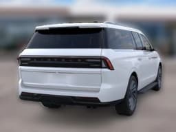 Lincoln Navigator L Premiere 4x4 2026 — side view