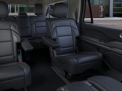 Lincoln Navigator L Premiere 4x4 2026 — side view