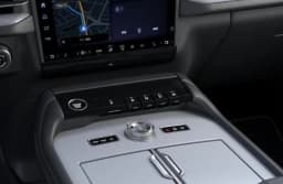 Lincoln Navigator L Premiere 4x4 2026 — side view