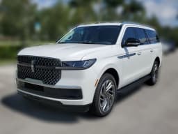 Lincoln Navigator L Premiere 4x4 2026 — side view
