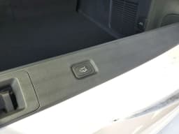 Lincoln Navigator L Premiere 4x4 2026 — side view