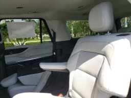 Lincoln Navigator L Premiere 4x4 2026 — side view