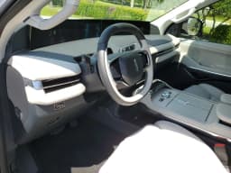Lincoln Navigator L Premiere 4x4 2026 — side view