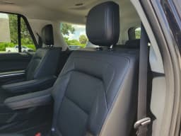 Lincoln Navigator L Premiere 4x4 2026 — side view