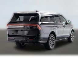 Lincoln Navigator L Black Label 4x4 2026 — side view