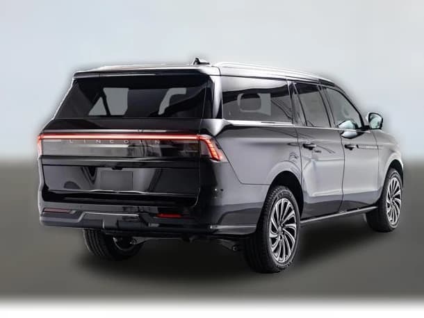Lincoln Navigator L Black Label 4x4 2026 — side view