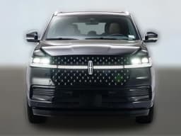 Lincoln Navigator L Black Label 4x4 2026 — side view