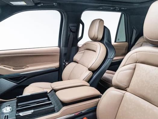 Lincoln Navigator L Black Label 4x4 2026 — side view