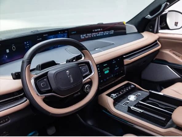 Lincoln Navigator L Black Label 4x4 2026 — side view