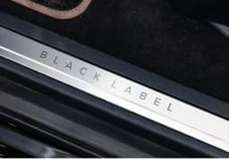 Lincoln Navigator L Black Label 4x4 2026 — side view