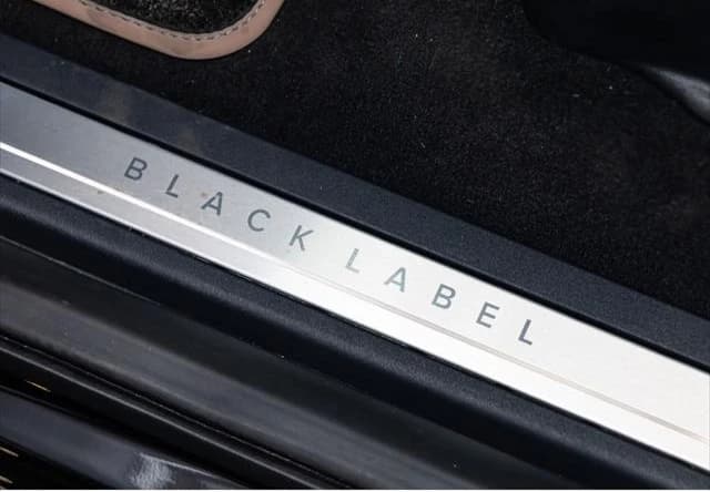 Lincoln Navigator L Black Label 4x4 2026 — side view