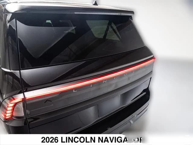 Lincoln Navigator L Black Label 4x4 2026 — side view