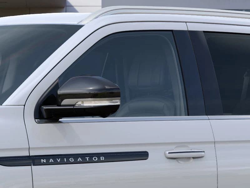 Lincoln Navigator L Black Label 4x4 2027 — side view