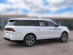 Lincoln Navigator L Black Label 4x4 2027 — side view