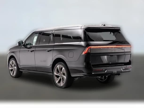 Lincoln Navigator L Black Label 4x4 2026 — side view
