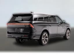 Lincoln Navigator L Black Label 4x4 2026 — side view