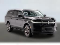 Lincoln Navigator L Black Label 4x4 2026 — side view