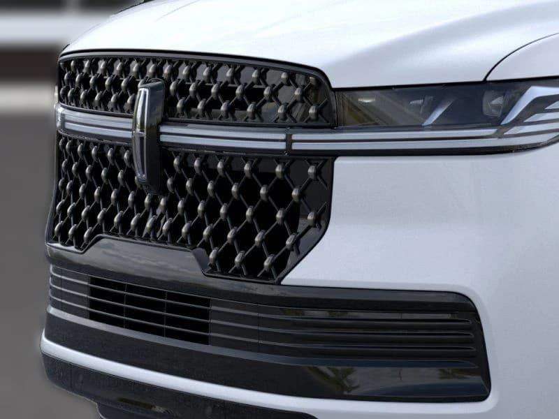 Lincoln Navigator L Black Label 4x4 2026 — side view