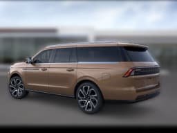 Lincoln Navigator L Black Label 4x4 2026 — side view