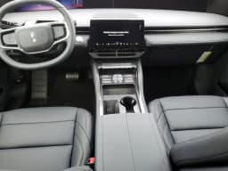 Lincoln Nautilus Premiere AWD 2026 — side view