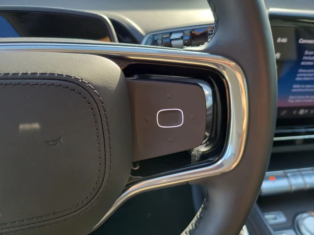 Lincoln Nautilus Premiere AWD 2026 — side view