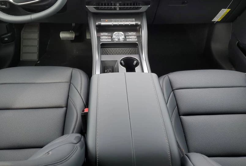 Lincoln Nautilus Premiere AWD 2026 — side view