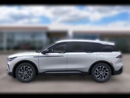 Lincoln Nautilus Premiere AWD 2026 — side view