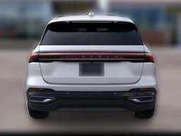 Lincoln Nautilus Premiere AWD 2026 — side view