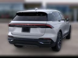 Lincoln Nautilus Premiere AWD 2026 — side view