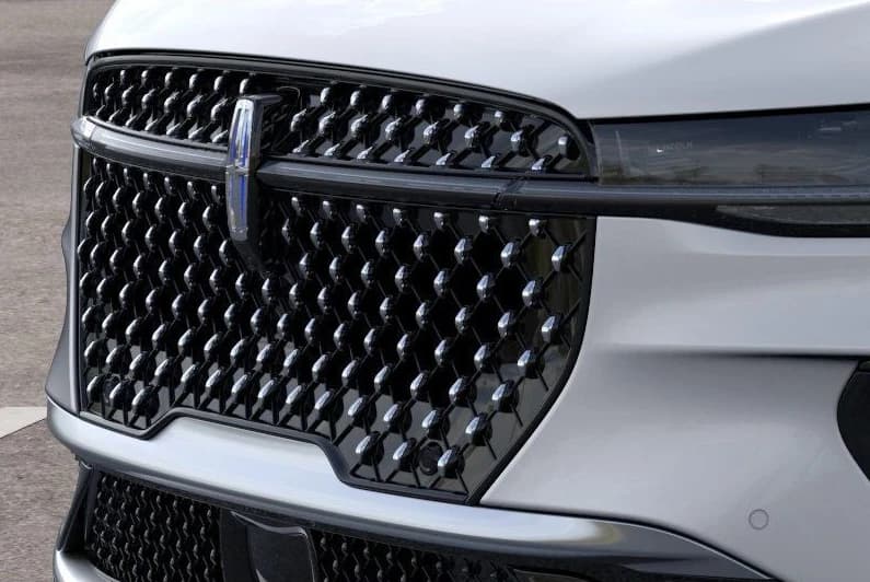 Lincoln Nautilus Premiere AWD 2026 — side view