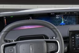 Lincoln Nautilus Premiere AWD 2026 — side view