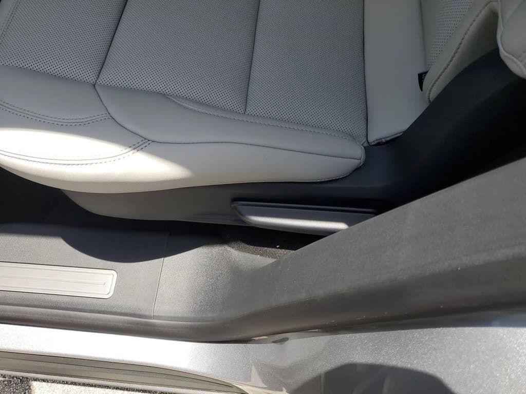Lincoln Nautilus Premiere AWD 2026 — side view
