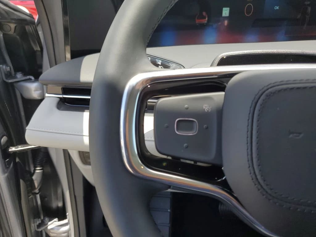 Lincoln Nautilus Premiere AWD 2026 — side view