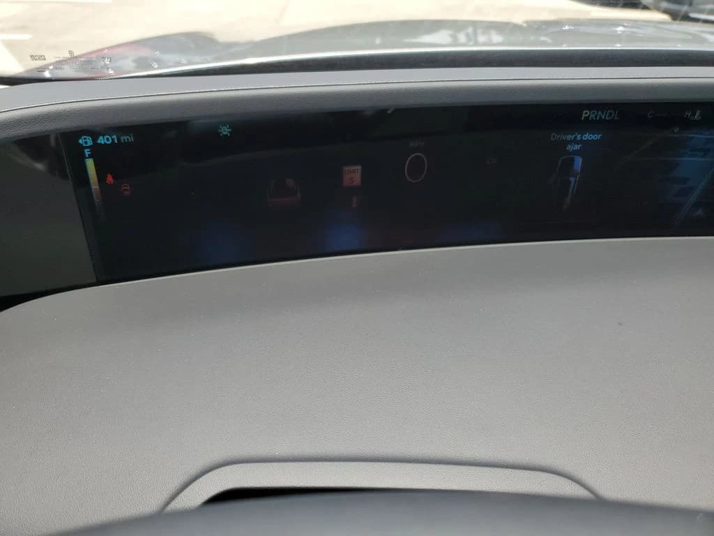 Lincoln Nautilus Premiere AWD 2026 — side view