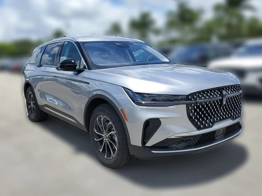 Lincoln Nautilus Premiere AWD 2026 — side view
