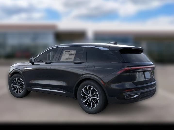 Lincoln Nautilus Premiere AWD 2026 — side view