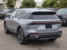 Lincoln Nautilus Premiere AWD 2025 — side view