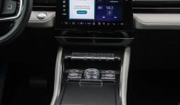 Lincoln Nautilus Premiere AWD 2025 — side view
