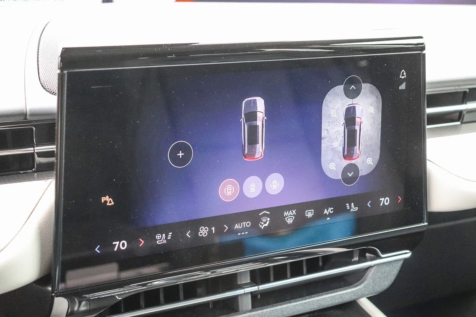Lincoln Nautilus Premiere AWD 2025 — side view
