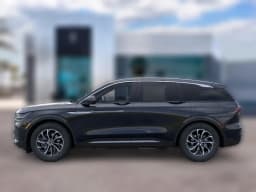 Lincoln Nautilus Premiere AWD 2026 — side view