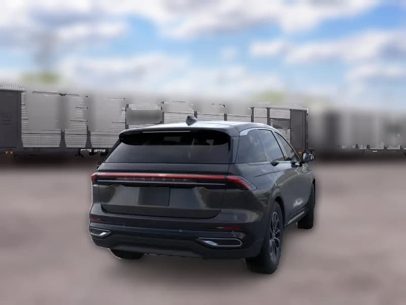 Lincoln Nautilus Premiere AWD 2026 — side view