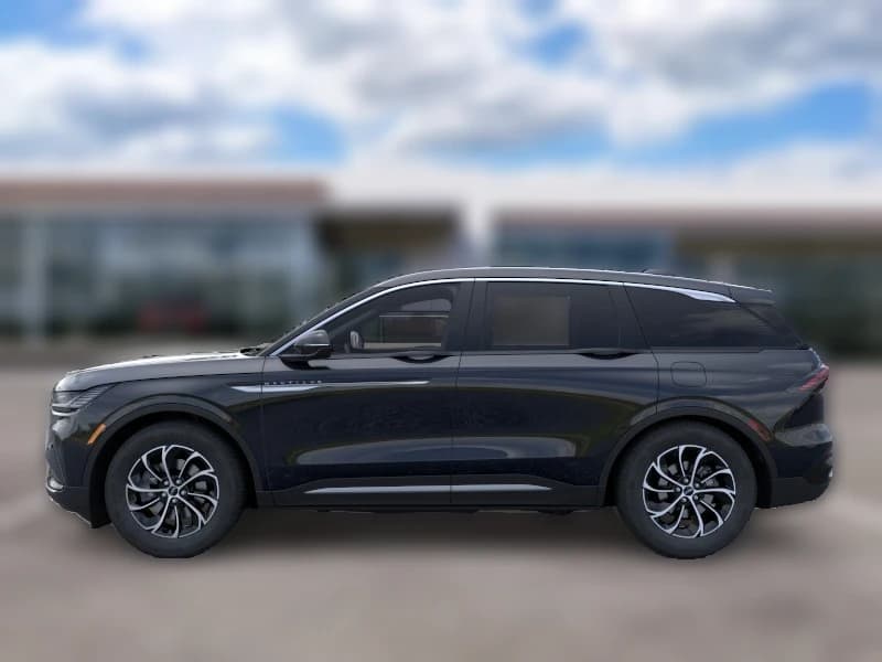 Lincoln Nautilus Premiere AWD 2026 — side view