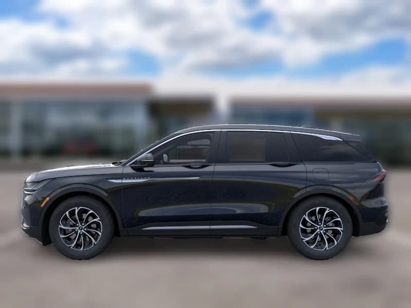 Lincoln Nautilus Premiere AWD 2026 — side view