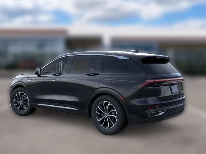Lincoln Nautilus Premiere AWD 2026 — side view